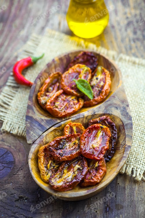 Preview: Tomatoes
