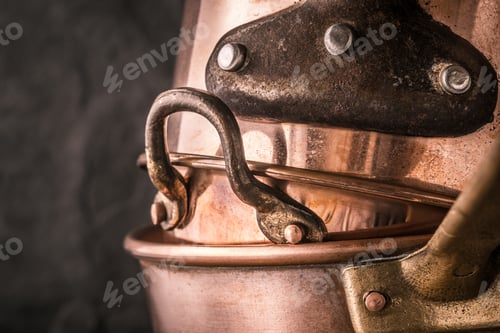 Preview: Set of copper pots and pans horizontal