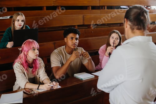 Preview: Students Engaged in an Interactive Lecture in a Classroom Setting