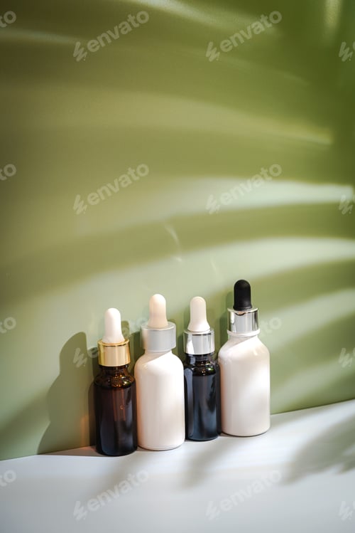 Preview: Bottle with oil or serum