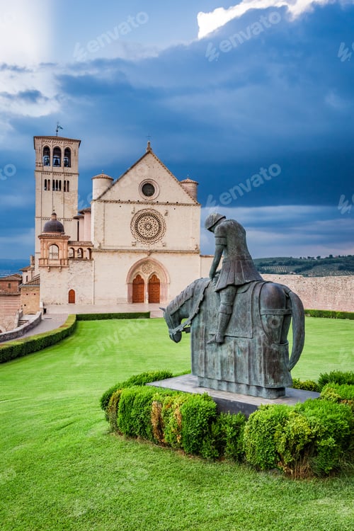 Preview: Famous architecture in Assisi, Umbria in Italy