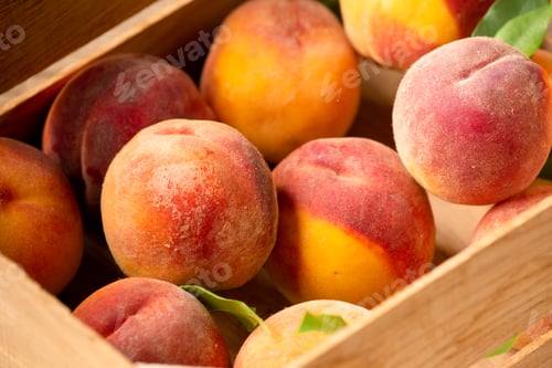 Preview: Ripe peaches on basket and wooden background
