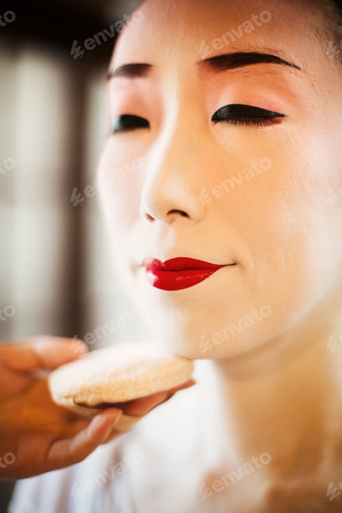 Preview: White face geisha makeup