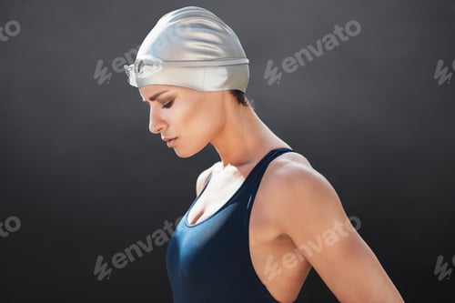 Preview: Fit young female swimmer