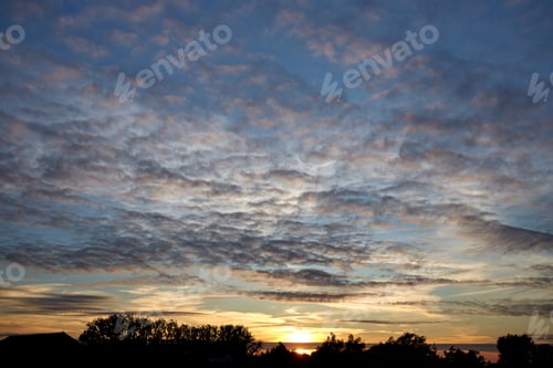 Preview: Beautiful sky and sun with clouds