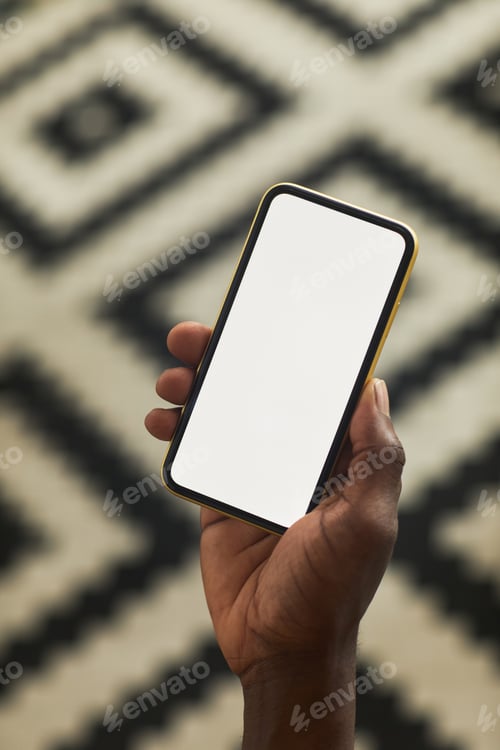 Preview: Blogger using mobile phone