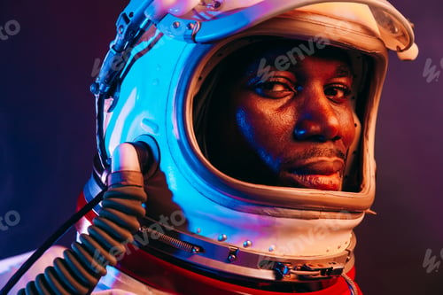 Preview: Cinematic image of an astronaut.