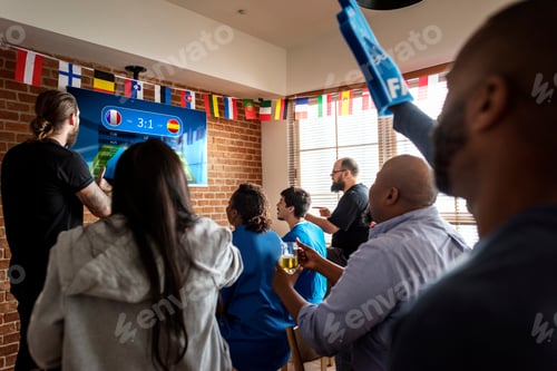 Preview: Frieds cheering sport at bar together