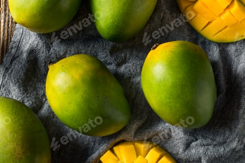 Preview: Raw Green Organic Kiett Mangoes