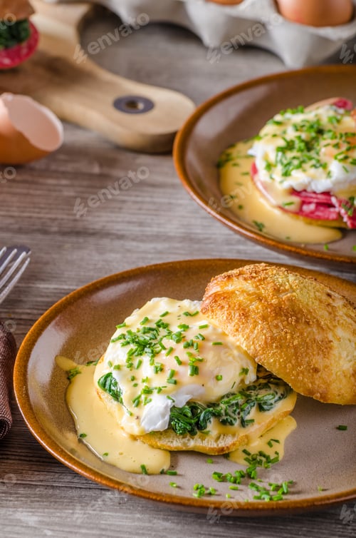 Preview: Egg benedict with hollandaise sauce