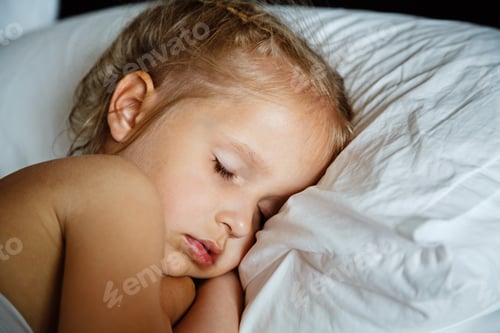 Preview: ⭐️⭐️⭐️ Nominated ⭐️⭐️⭐️
Cute little girl sleeping in the bed
