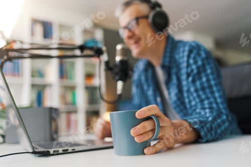 Preview: Professional speaker recording a live podcast
