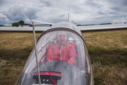 Preview: Glider. Non-Motorized Flying Machine.