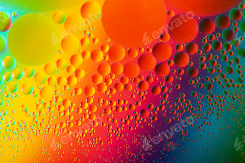 Preview: Macro photography of the oil drops on the water surface.