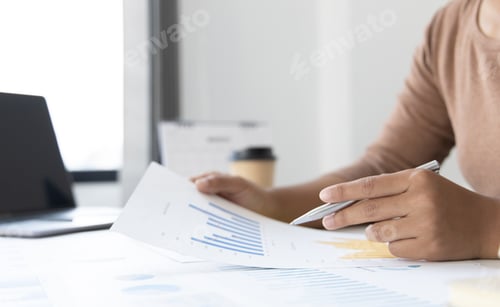 Preview: Analyzing Financial Data in the Office Environment