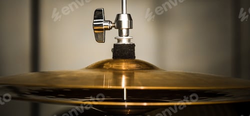 Preview: plays a drum stick on the hi-hat or ride cymbal