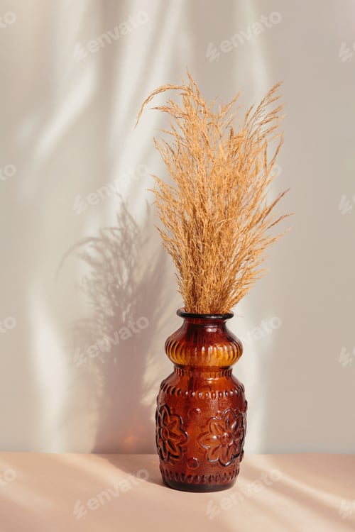 Preview: Natural dried pampas grass in brown vase