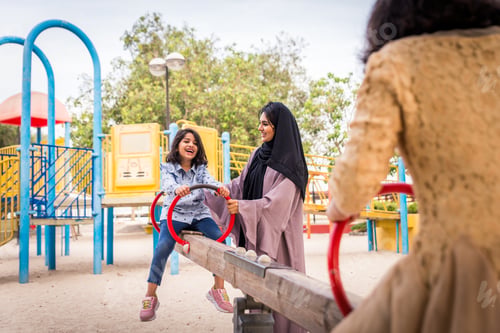 Preview: Happy family in Dubai