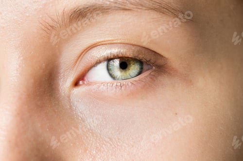 Preview: Portrait of white woman closeup on eyes