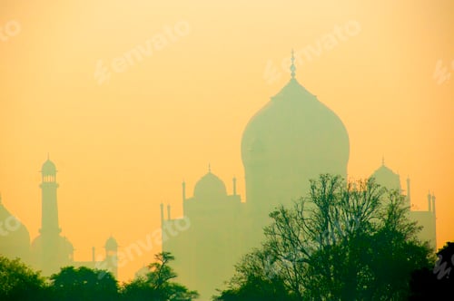 Preview: Taj Mahal at sunrise on the Yamuna River