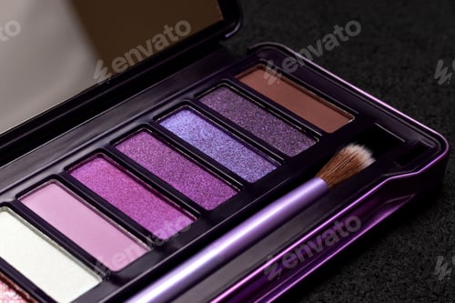 Preview: Eye shadow palette closeup