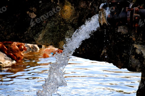 Preview: Water is life - water pouring out of a pipe - fresh, clean water