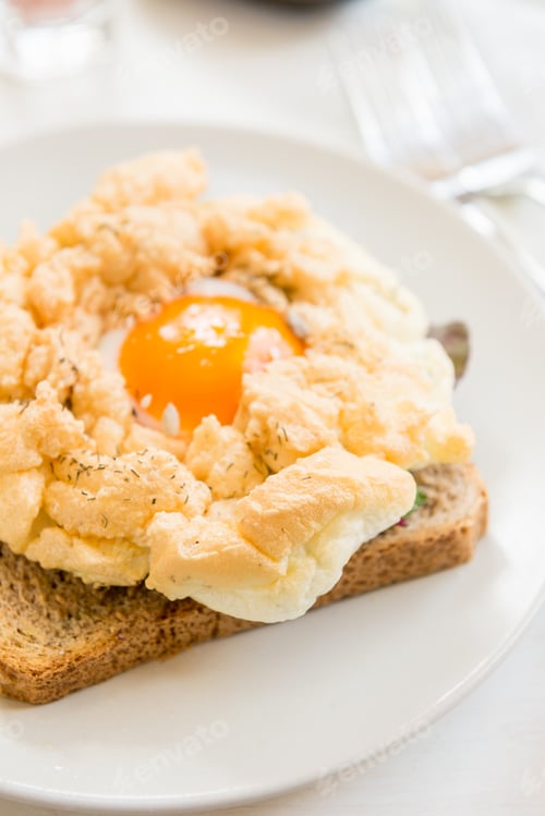 Preview: Breakfast with Wholemeal Bread Toast and Cloud Egg