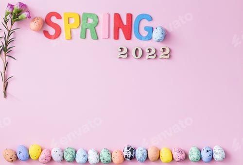 Preview: Flat lay travel of spring 2022 concept with flowers and Easter eggs