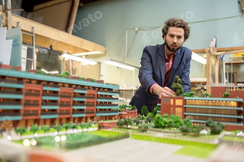 Preview: Architect at work