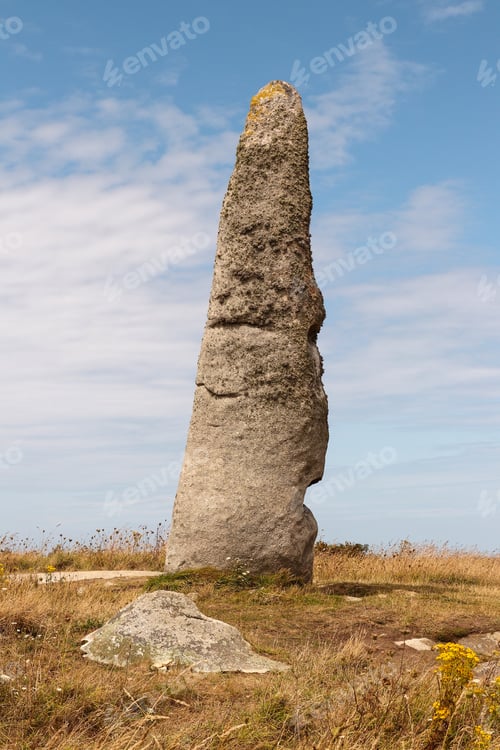 Preview: Menhir Cam Louis - megalithic monument in Brittany