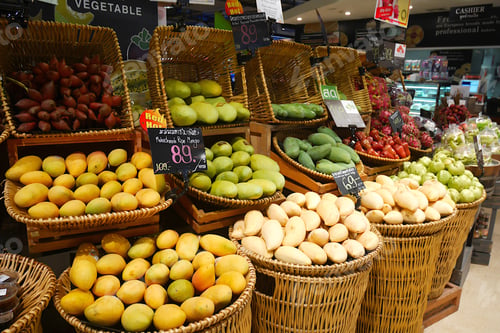 Preview: Many tropical fruits in the supermarket.