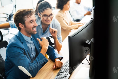 Preview: Successful entrepreneurs and business people achieving goals