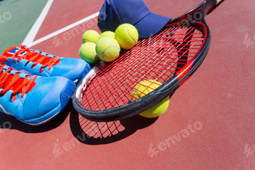 Preview: Tennis equipment