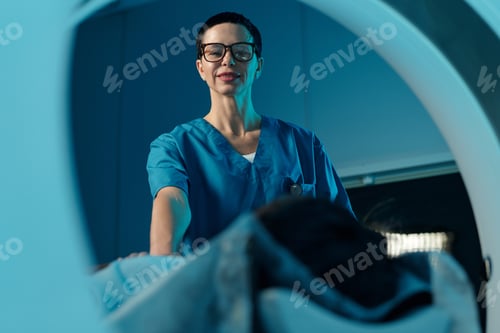 Preview: Smiling Medical Professional Assisting Patient in Hospital