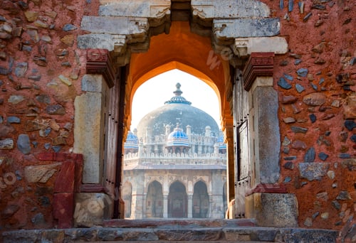 Preview: Isa Khan's mosque and his tomb, UNESCO World Heritage Site, Delhi, India.