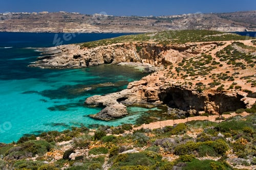 Preview: The small island of Comino - Malta