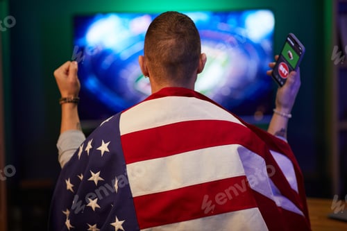 Preview: Celebrating Gaming Moment Draped in USA Flag