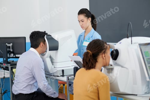 Preview: Ophthalmic Nurse Setting Equipment