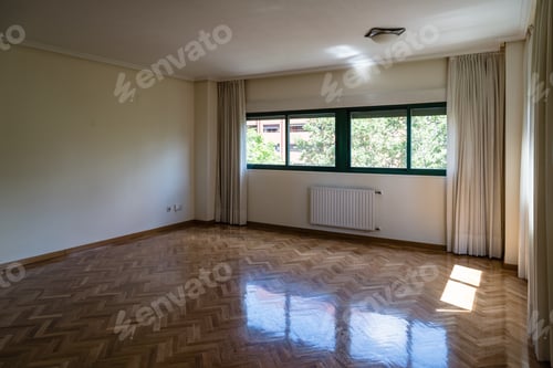 Preview: Interior view of empty house for sale