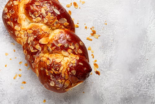 Preview: braided, sweet bread pie, with sliced almonds, breakfast, braided bread, brioche,