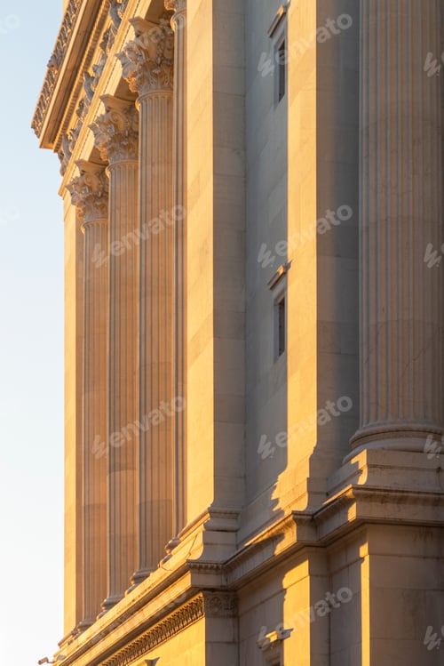 Preview: Vittorio Emanuele memorial. Corinthian columns. Rome city center. Italy