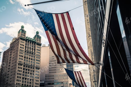 Preview: View of buildings and American flags, Manhattan, New York, USA
