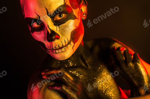 Preview: Attractive spooky girl with skeleton makeup