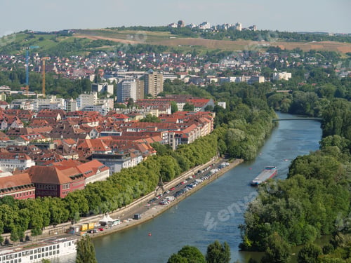 Preview: Scenic view of the city of Wuerzburg, Bavaria, Germany, on the banks of the River Main