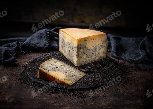 Preview: Piece and slices of cheese