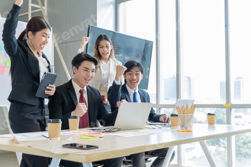 Preview: A group of young Asian businessmen Talking
