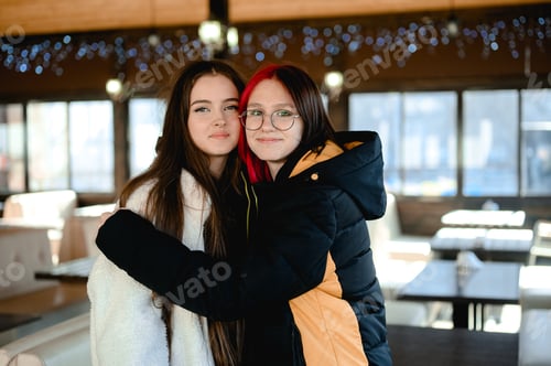 Preview: Sisters