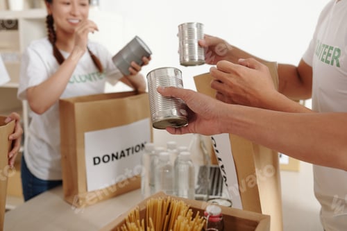 Preview: Packing Food for Homeless People