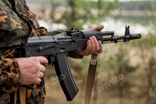 Preview: Adult war team games with weapons, airsoft or strikeball