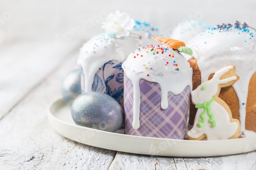Preview: Easter table with Easter cakes